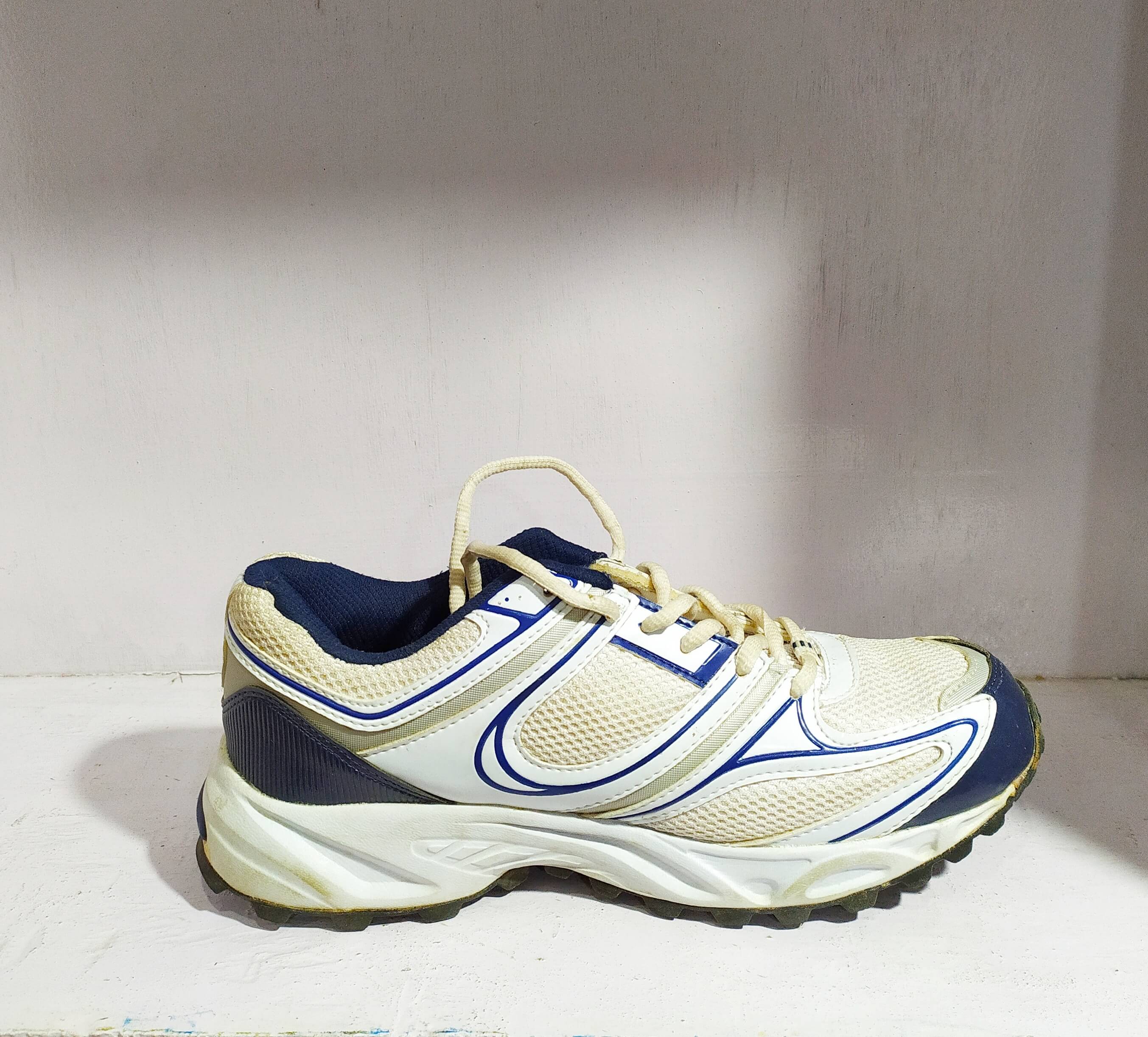 Buy Sparx Men White Running Shoes - Sports Shoes for Men 4443693 | Myntra